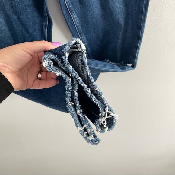 Paige | Women’s Hoxton Slim Raw-Hem Jeans Slopes Destructed Dark Wash Raw Hem 28 - Picture 3 of 10